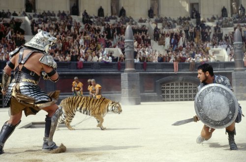 gladiator-movie-poster-2000-1020176376.jpg